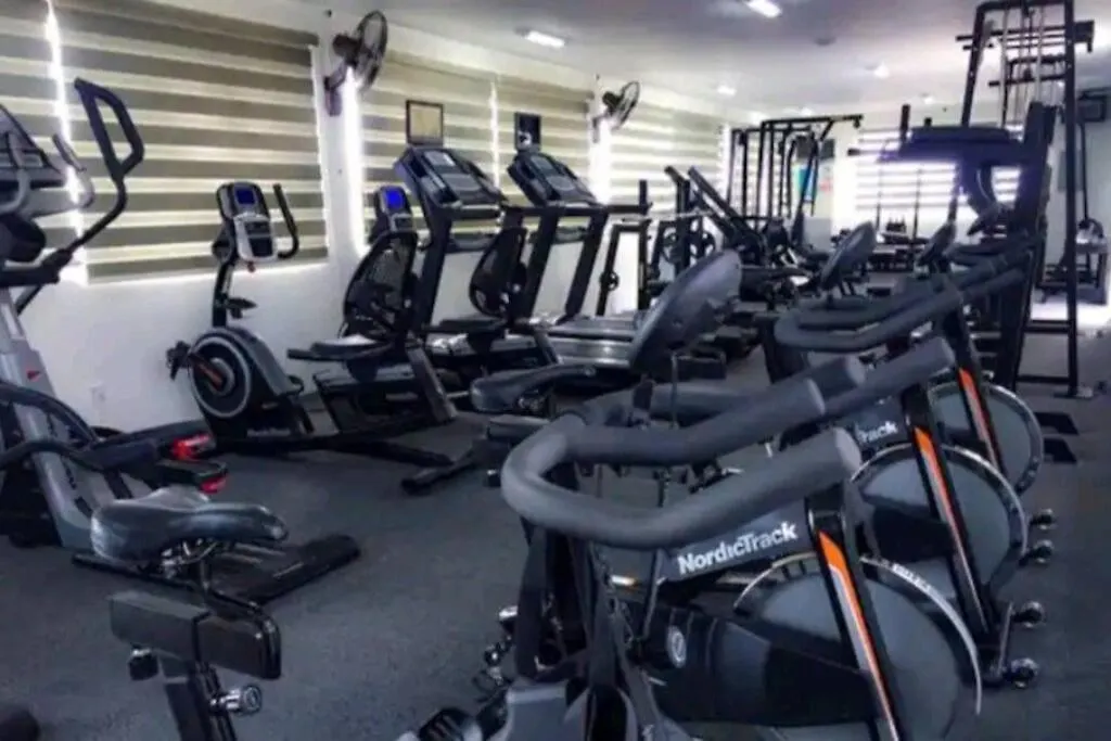 Sheryll Escapes - 214 La Grande, Comfy Hotel Amenities With Netflix! 앙헬레스 필리핀